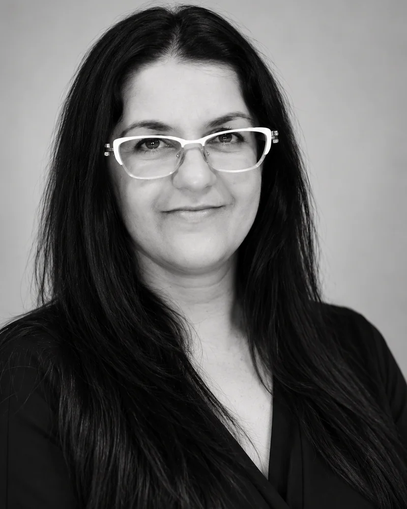 Angelica Domingues, administração e vendas